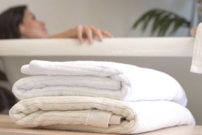 Avocado bath towels made from organic cotton